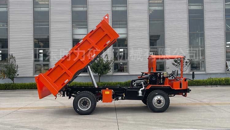 UQ-10地下自卸車圖片